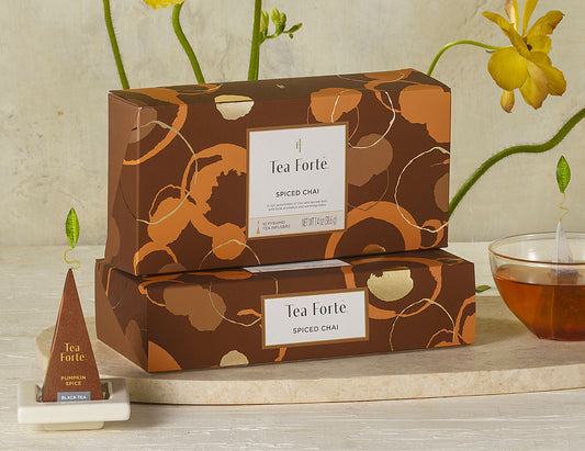Spiced Chai - 10 Pirámides, dos cajas Spiced Chai con una pirámide de Pumpkin Spice | Tea Forté México